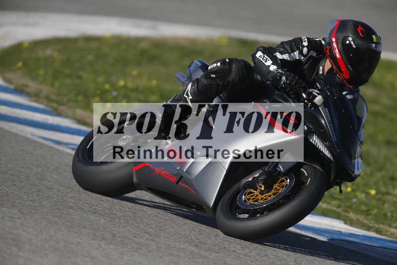 /01 26.-28.01.2024 Moto Center Thun Jerez/Gruppe gruen-green/229